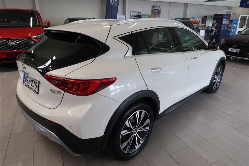 Infiniti QX30 2.2d Premium Tech AWD DCT 2017, kuva 5/17