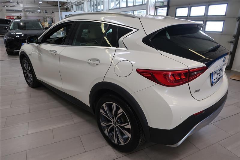 Infiniti QX30 2.2d Premium Tech AWD DCT 2017, kuva 7/17