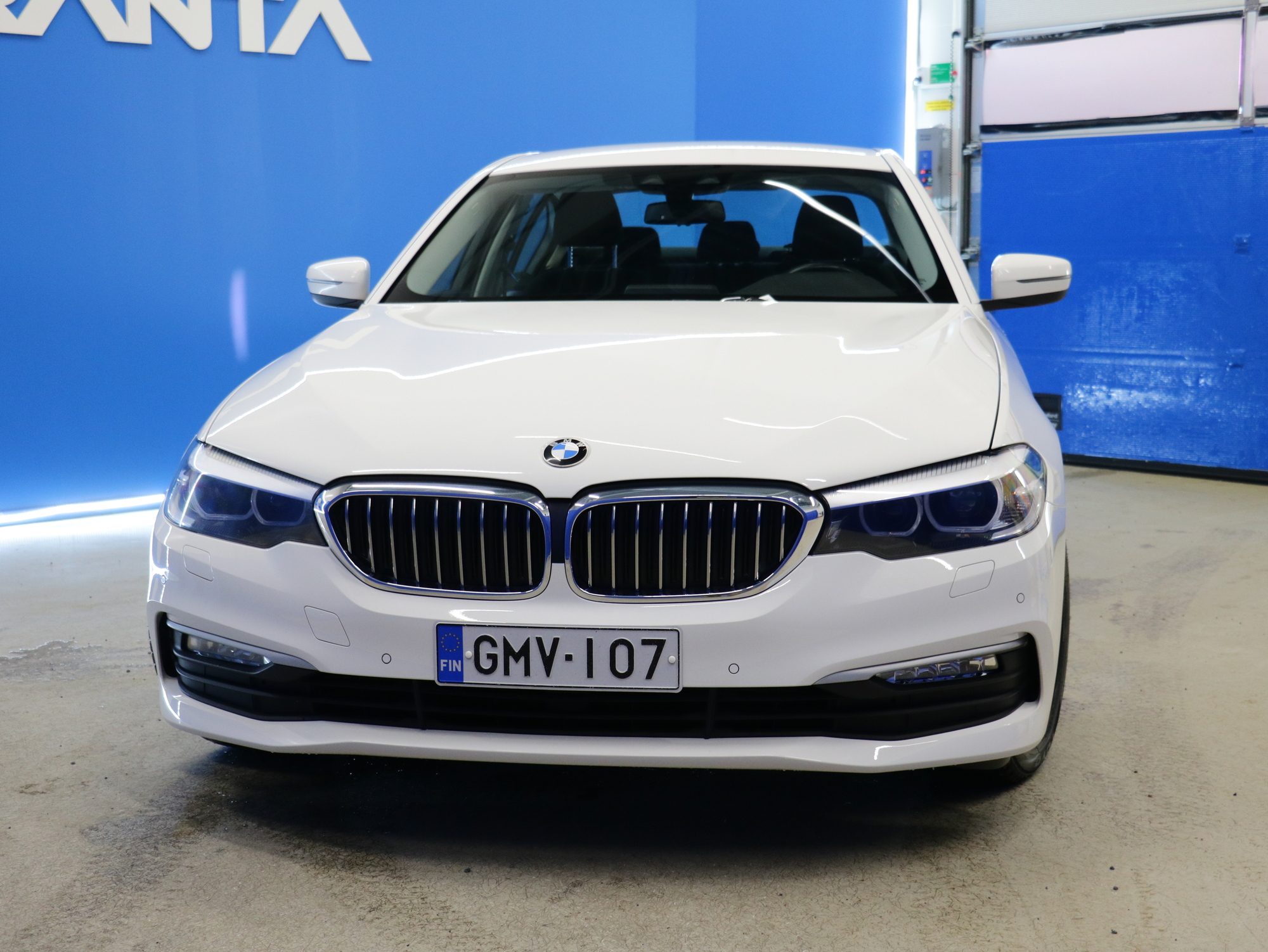 BMW 520 G30 Sedan 520d A xDrive Business 2018, kuva 3/33