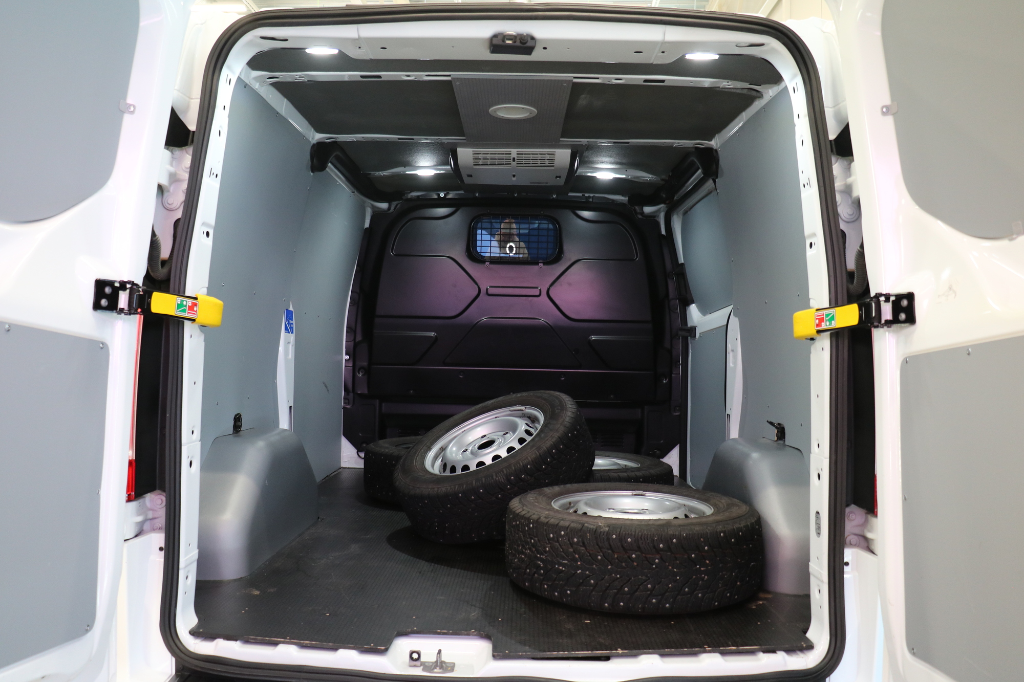 Ford Transit Custom 2023, kuva 7/25