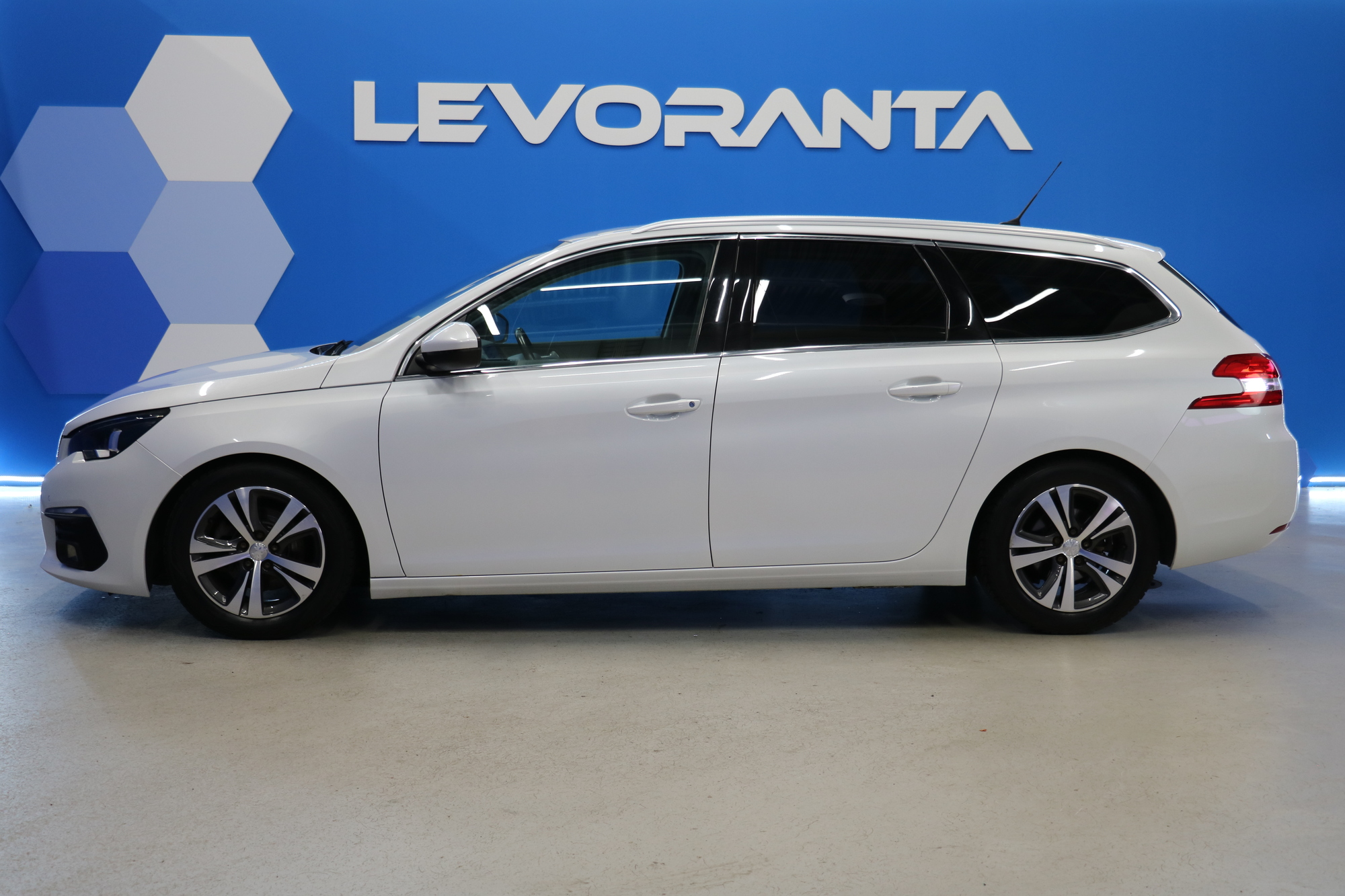 Peugeot 308 2018, kuva 3/20
