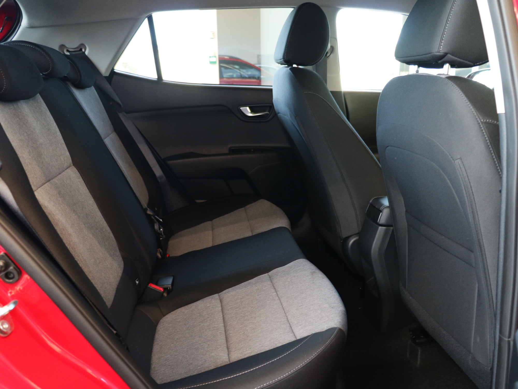 Kia Stonic 1,0 T-GDI 100hv EX DCT 2026, kuva 7/18