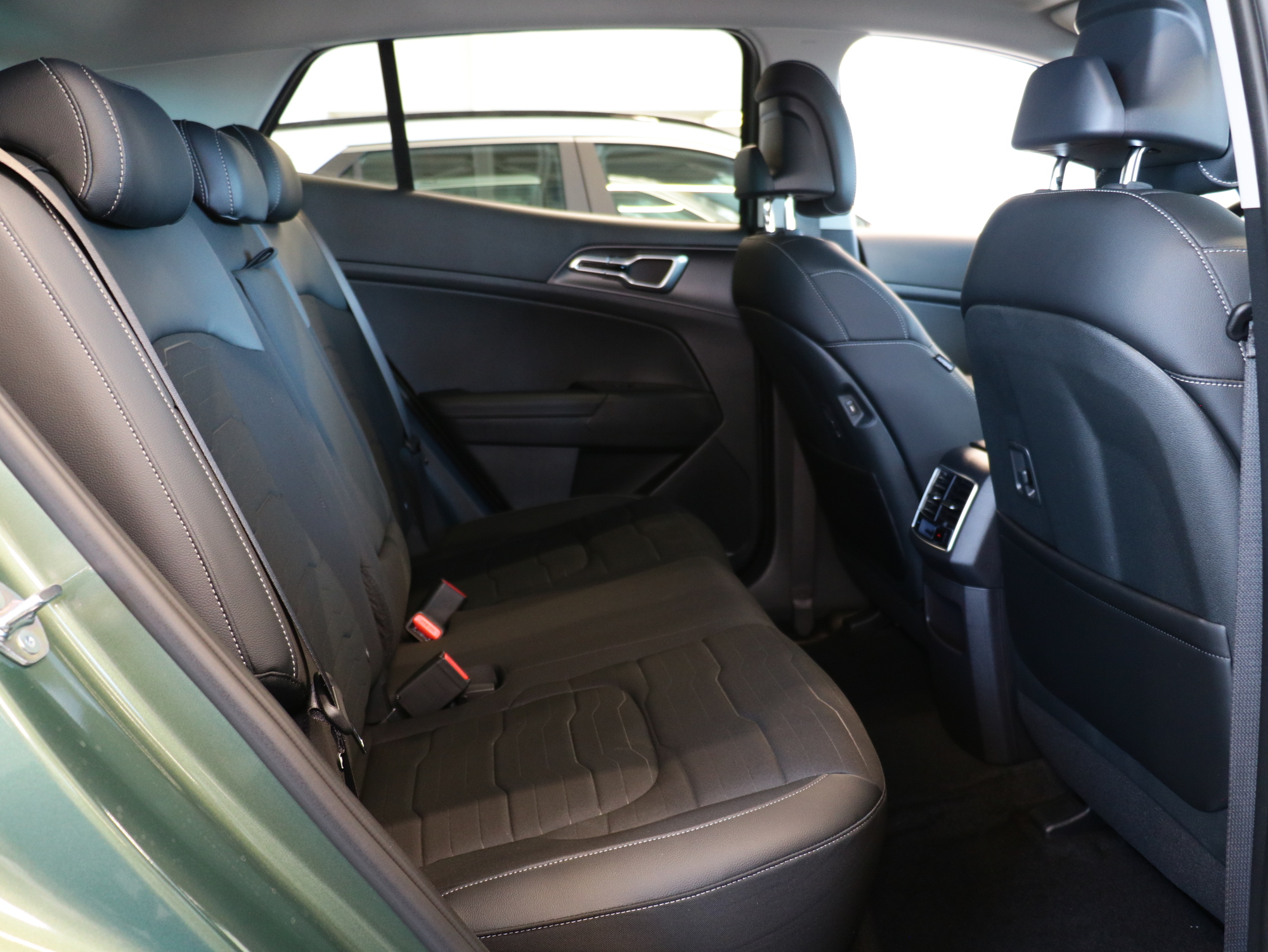 Kia Sportage 2026, photo 7/16