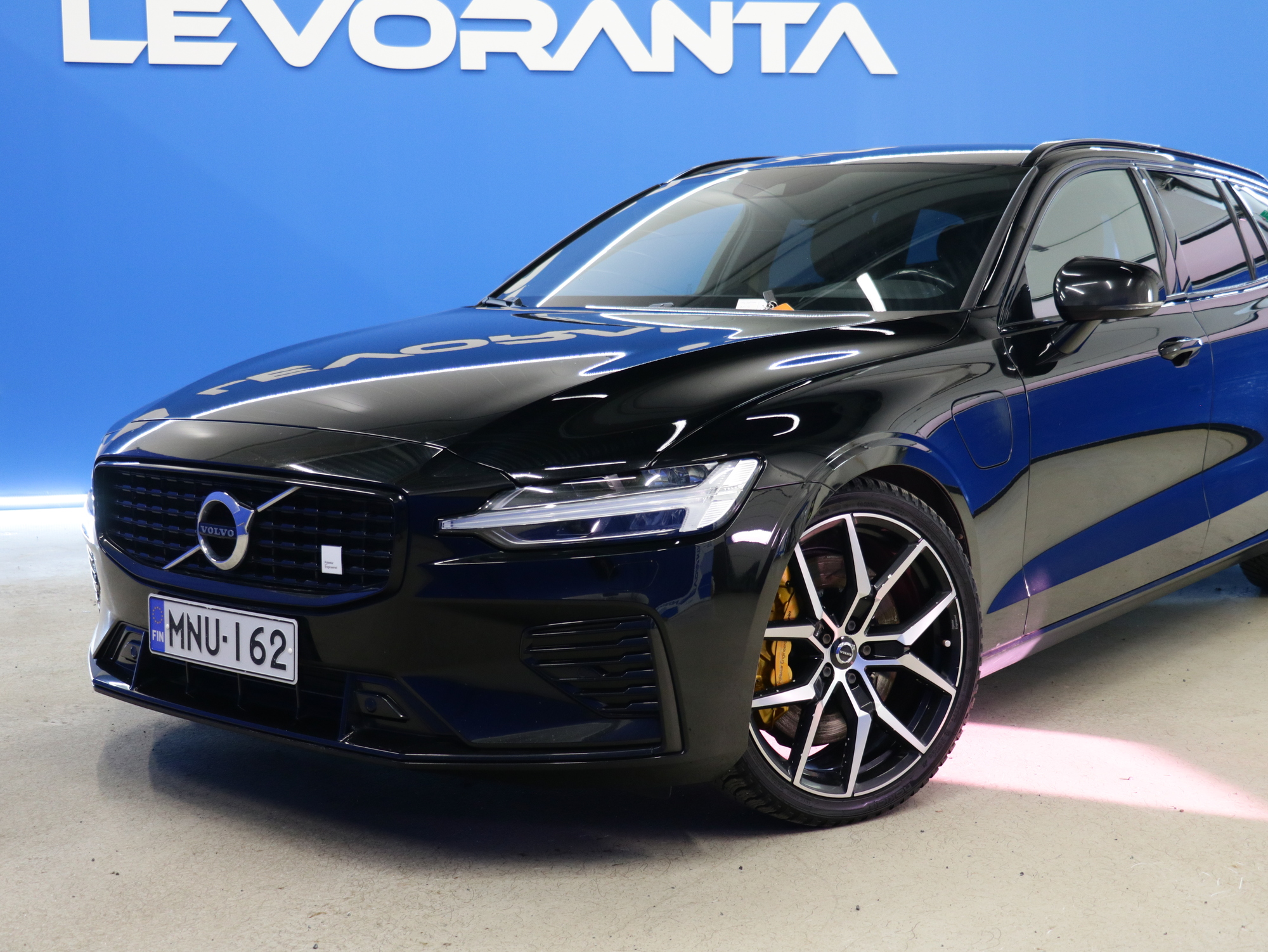 Volvo V60 2021, photo 2/37