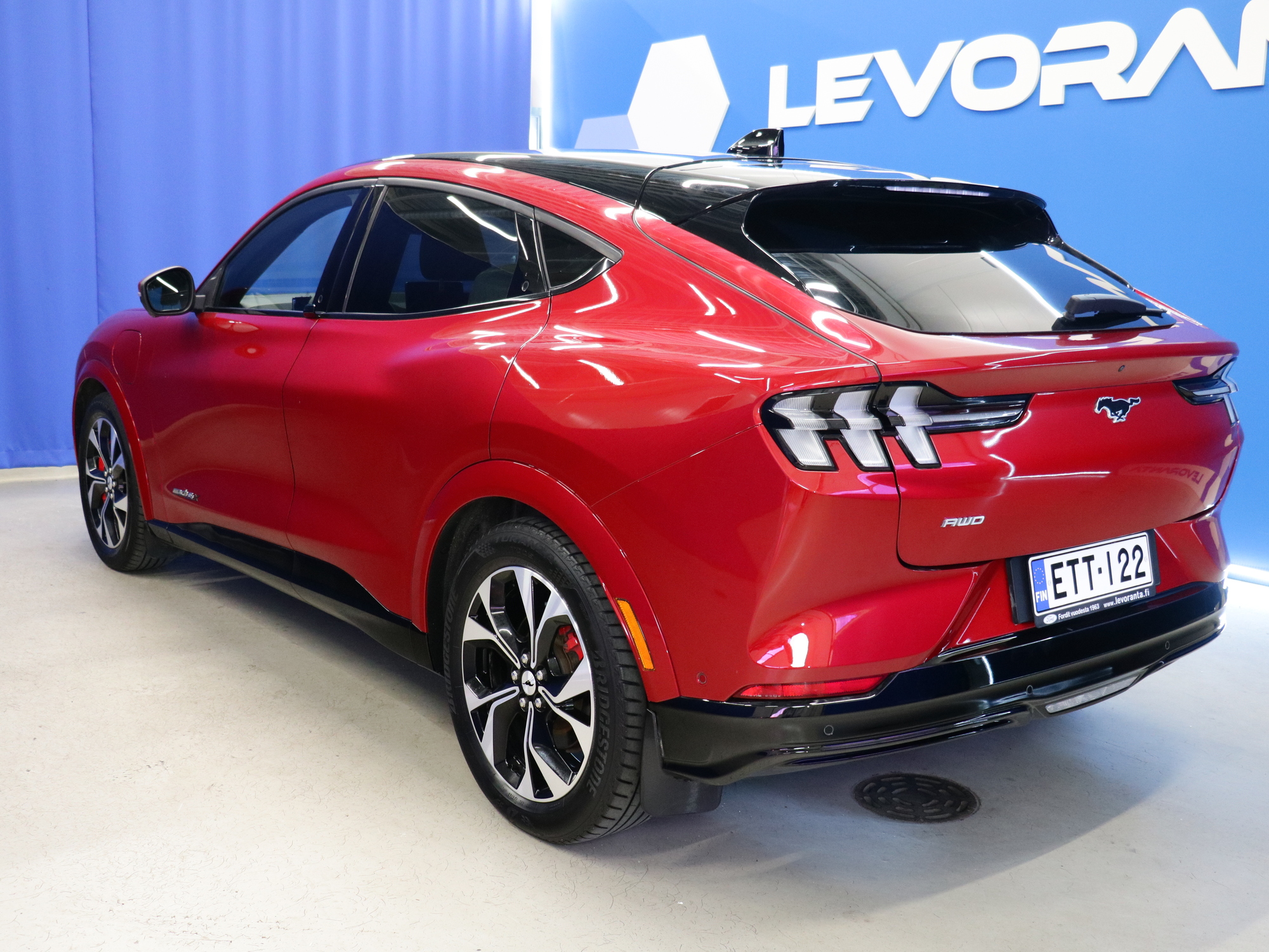 Ford Mustang Mach-E 2022, kuva 4/24