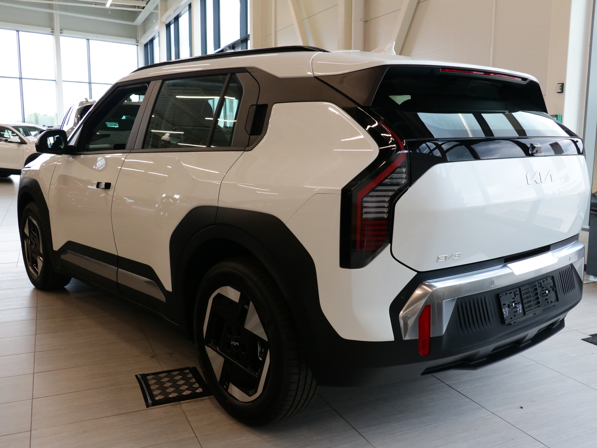 Kia EV3 Earth FWD 81,4kWh 204hv 2026, kuva 5/17