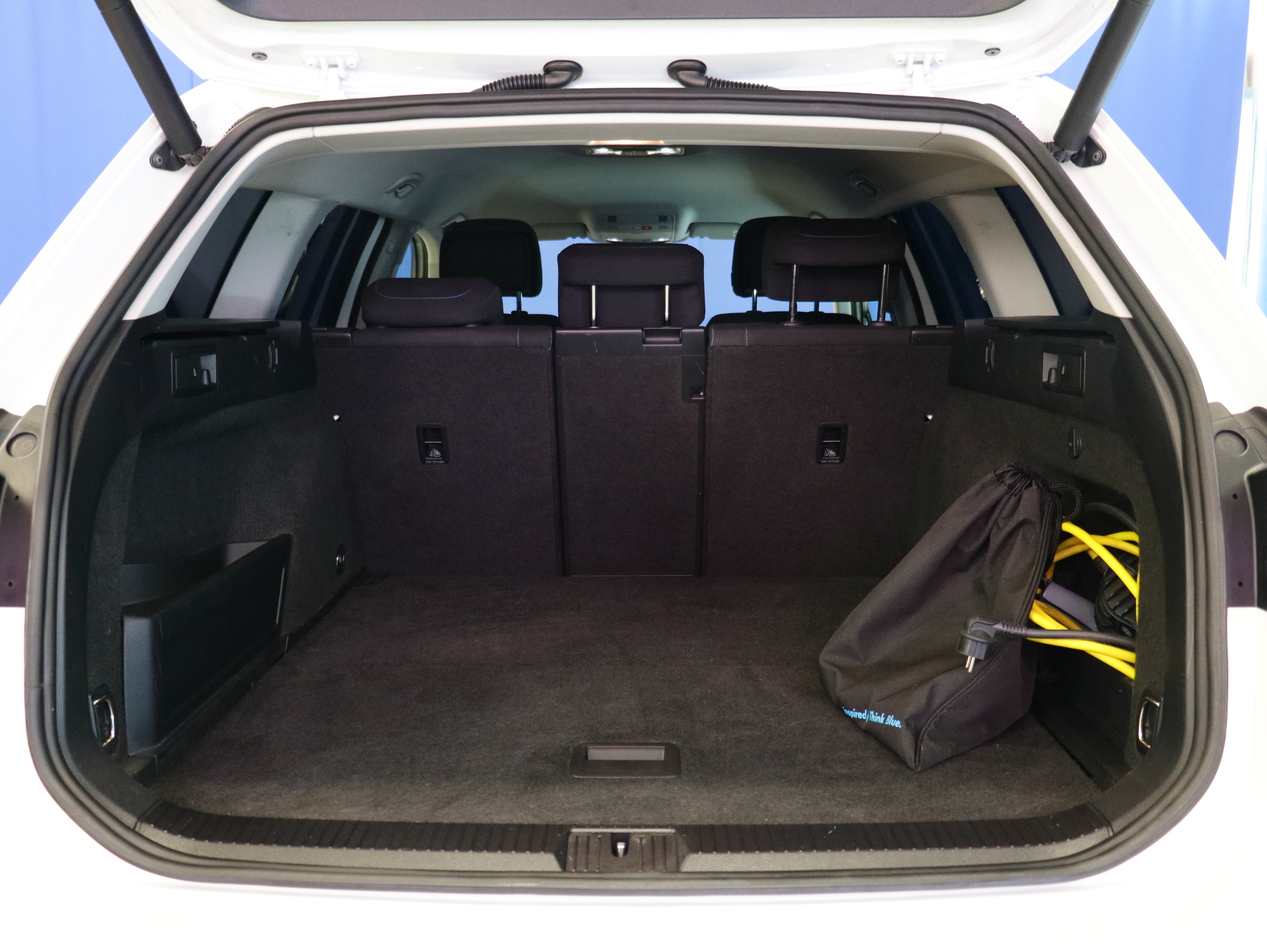 Volkswagen Passat 2020, kuva 7/23