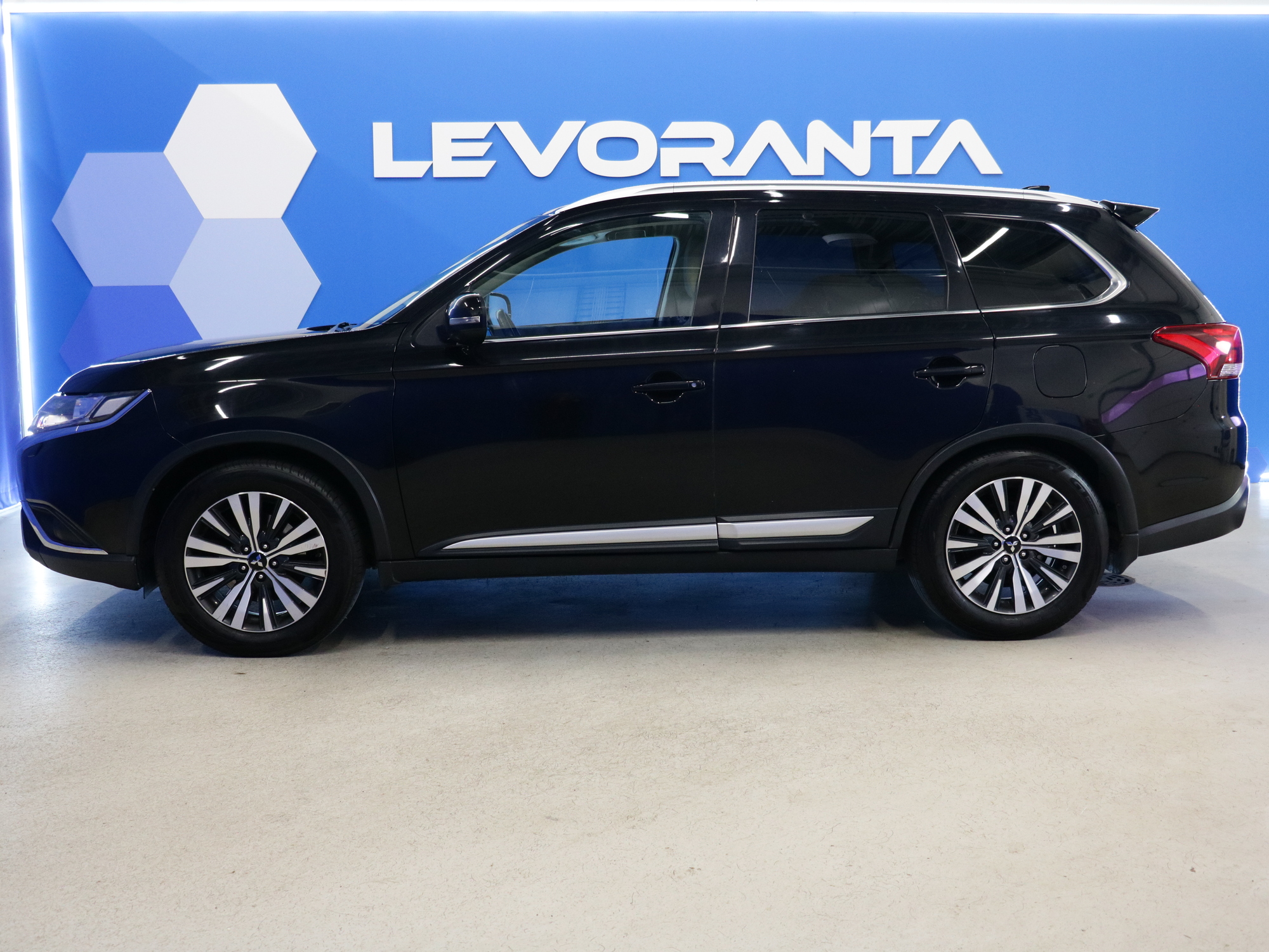 Mitsubishi Outlander 2019, photo 3/27