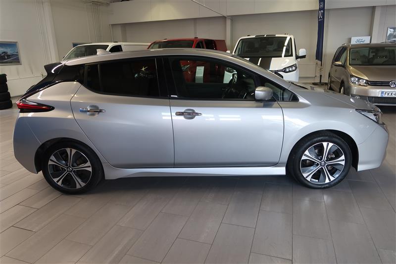 Nissan Leaf N-Connecta MY21 40 kWh 2022, photo 4/15
