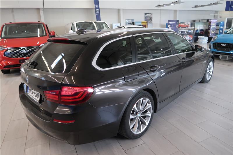 BMW 530 2016, photo 5/16