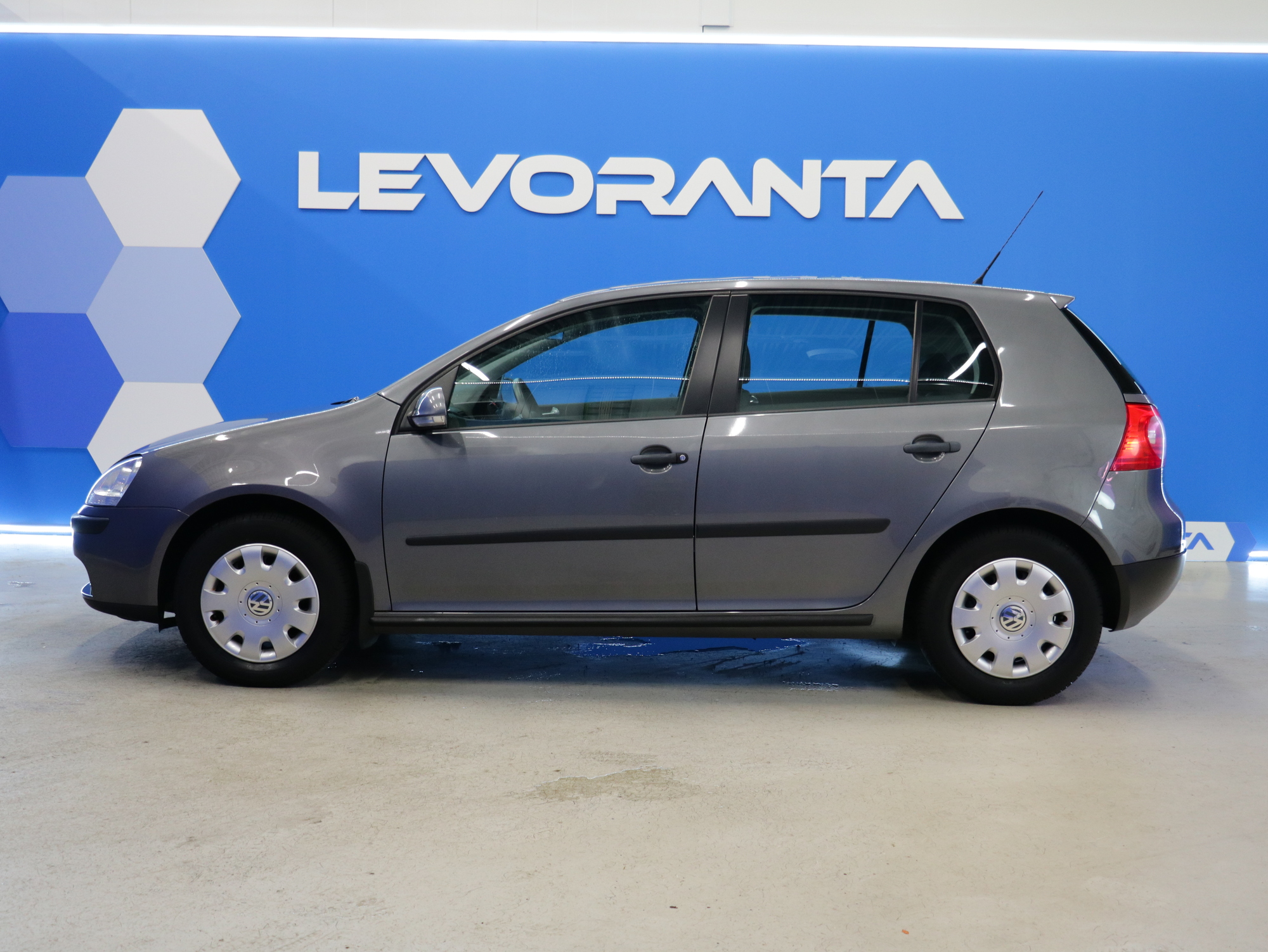 Volkswagen Golf 1,6 75 kW Trendline 5d 2005, kuva 4/29