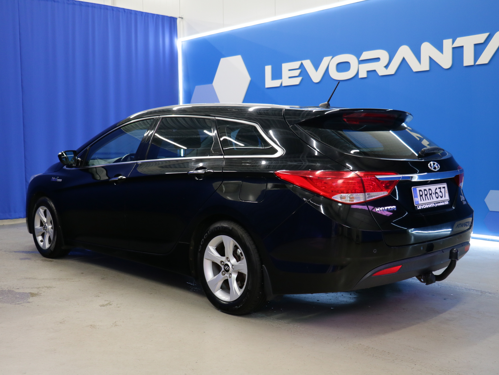 Hyundai i40 1,6 GDI 6MT ISG Comfort Plus 2015, photo 5/32