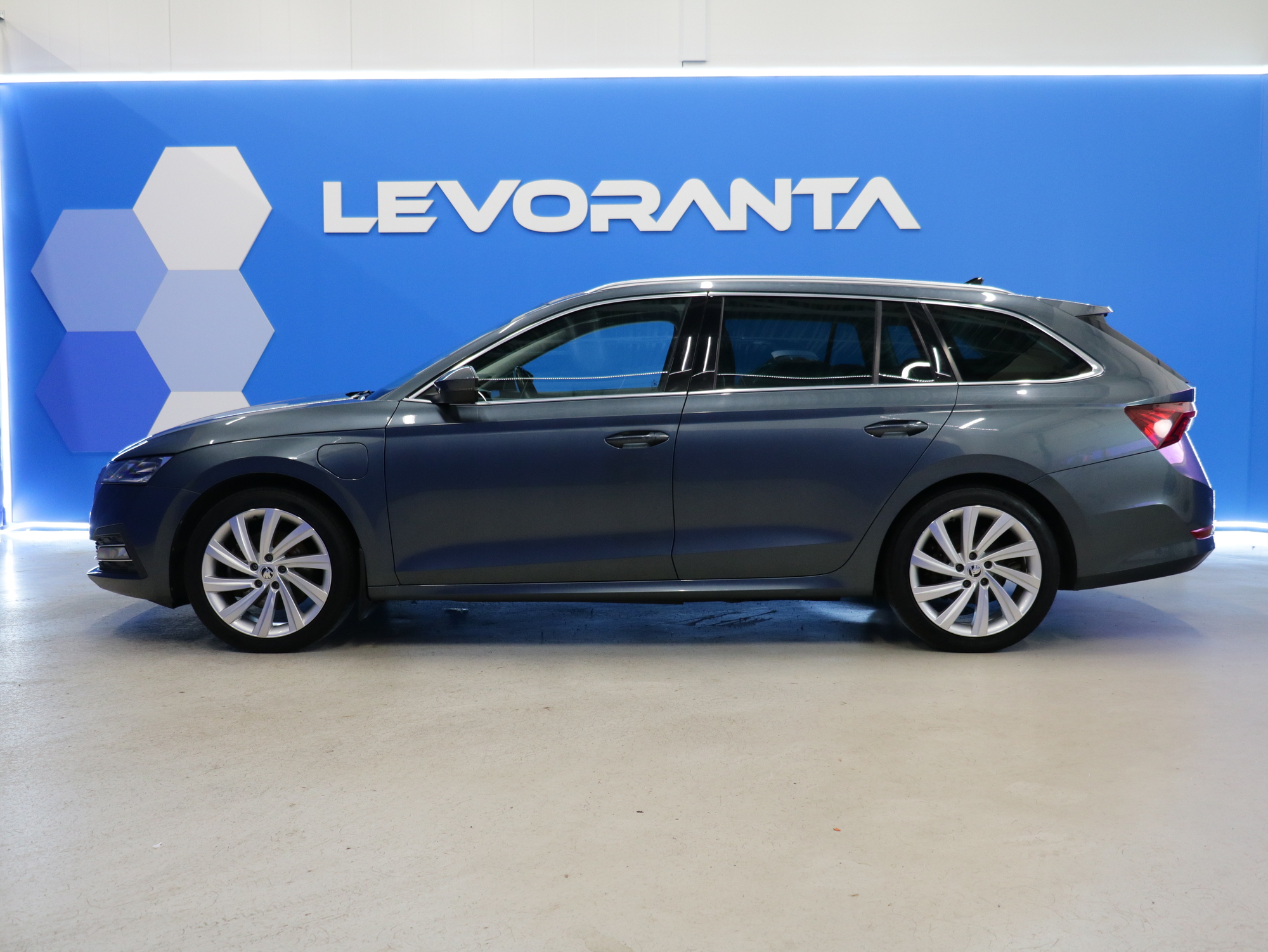 Skoda Octavia 2021, photo 4/37
