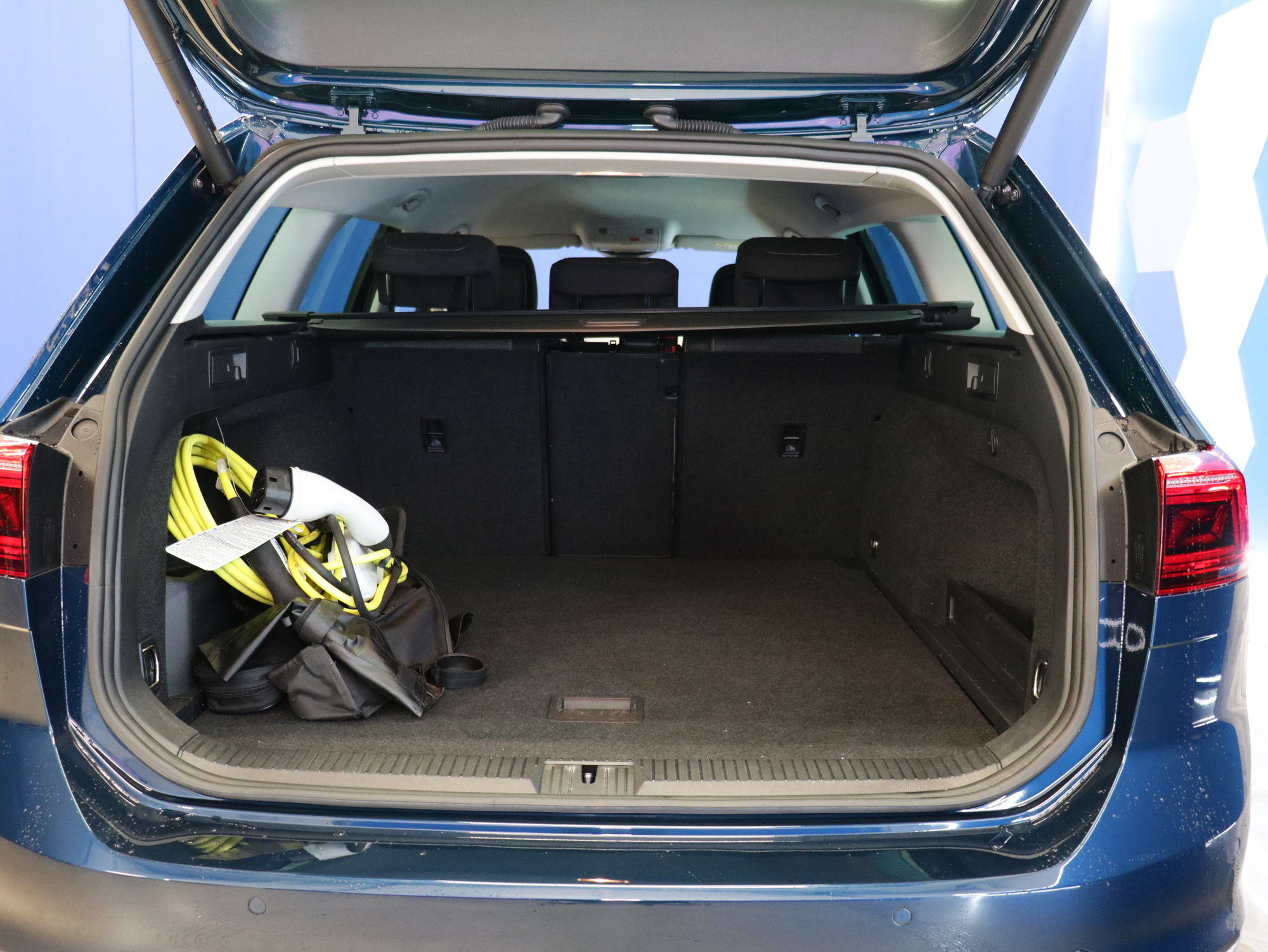 Volkswagen Passat 2023, kuva 7/31