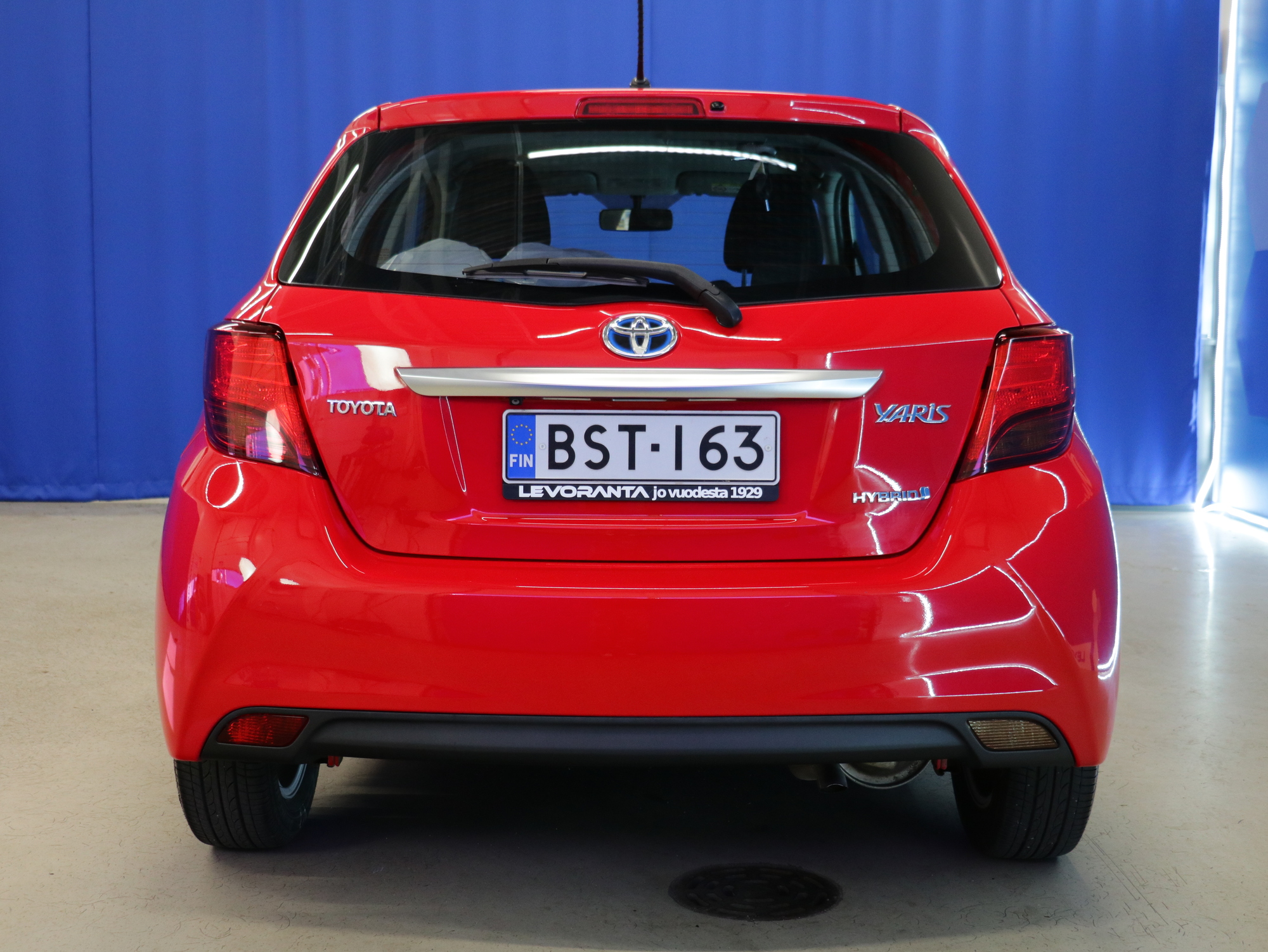 Toyota Yaris 1,5 Hybrid Active 5ov 2015, kuva 6/32
