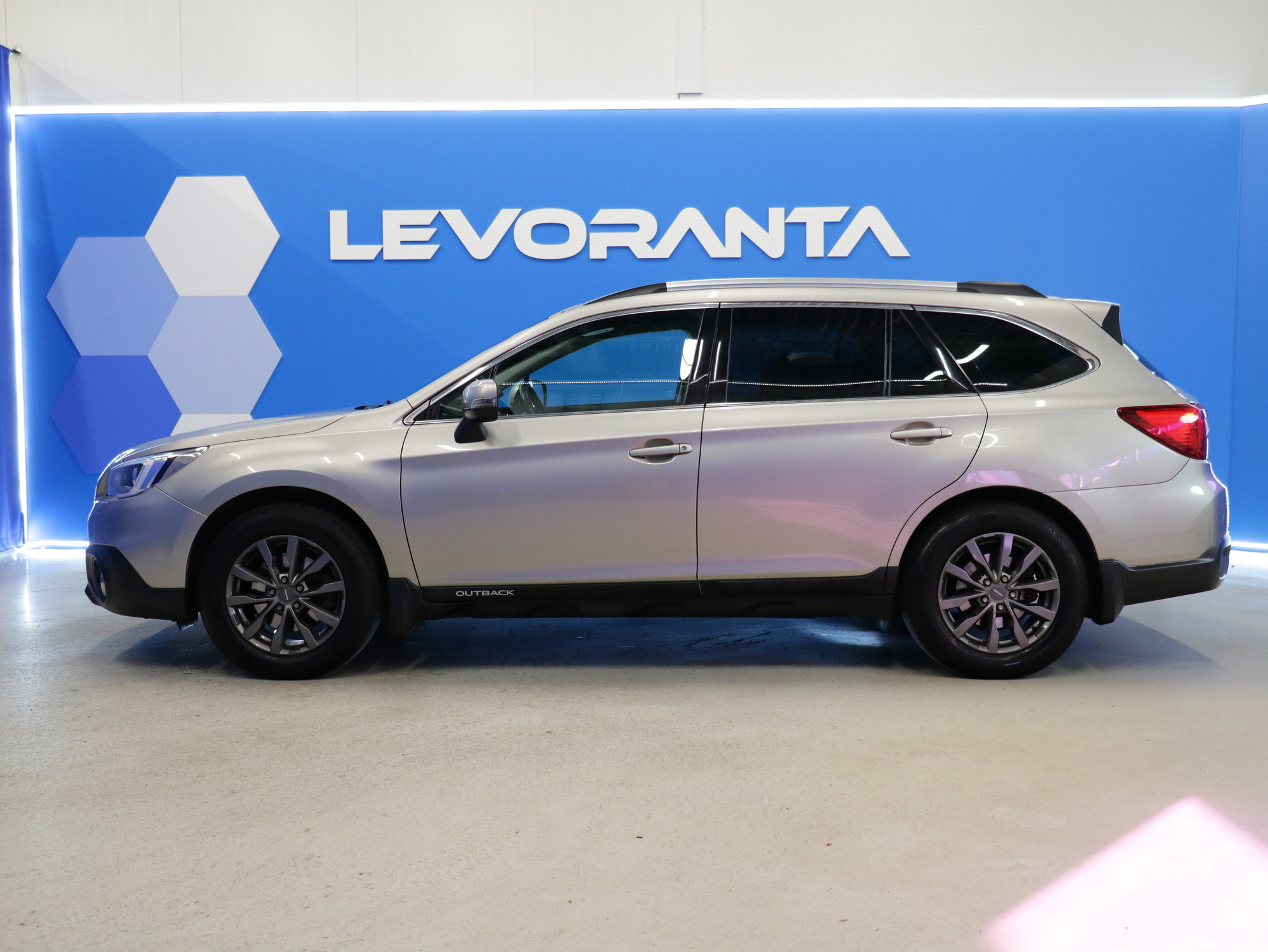Subaru Outback 2,5i Base CVT 2016, kuva 4/34