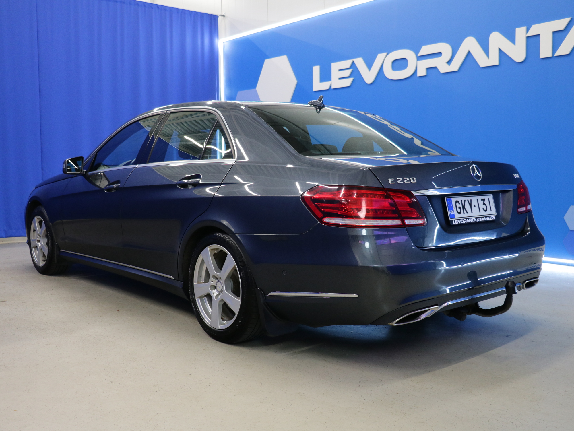 Mercedes-Benz E 2014, photo 5/33