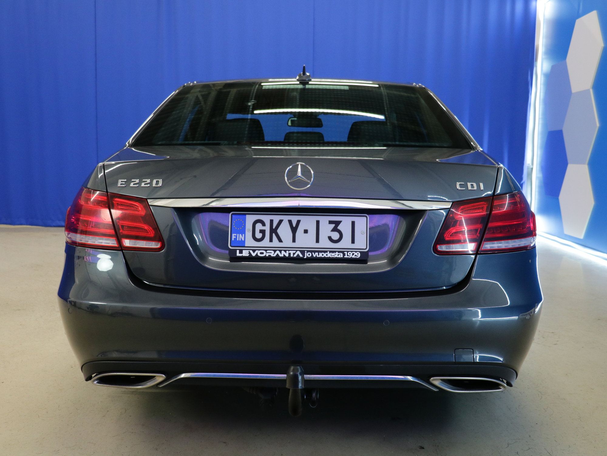 Mercedes-Benz E 2014, photo 6/33