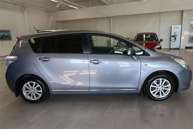 Toyota Verso 2011, photo 4/17