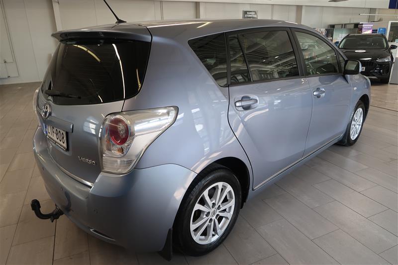 Toyota Verso 2011, photo 5/17