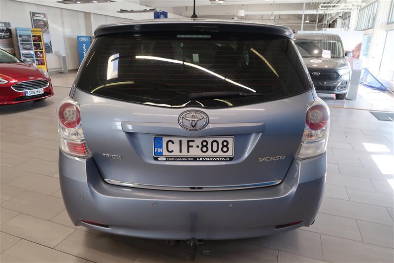 Toyota Verso 2011, photo 6/17