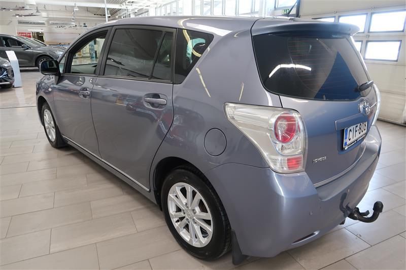 Toyota Verso 2011, photo 7/17