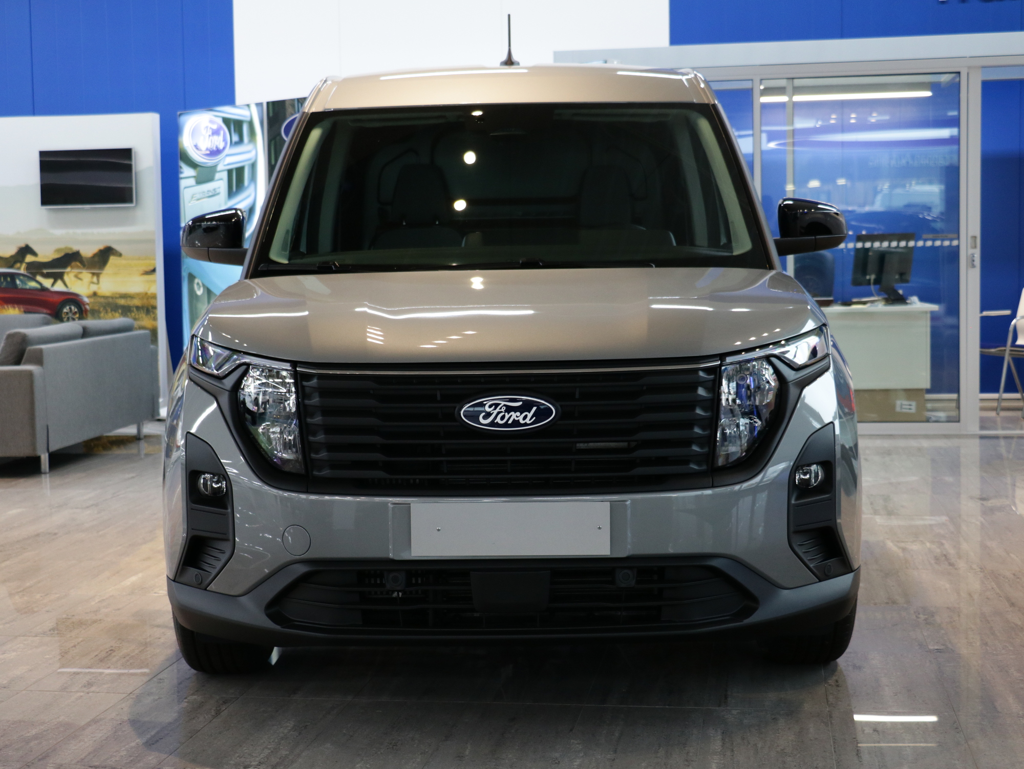 Ford Transit Courier 2026, bild 2/25