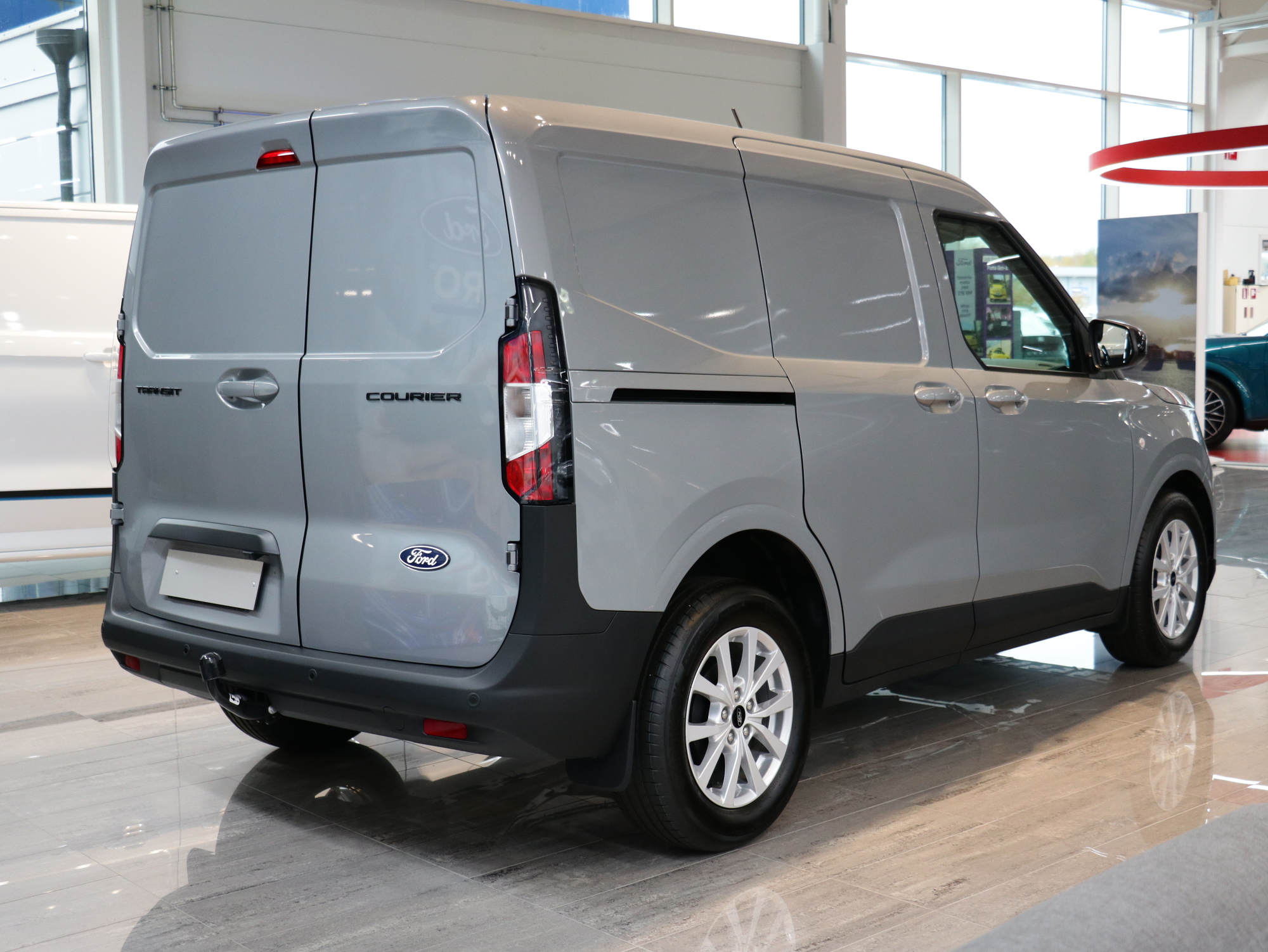 Ford Transit Courier 2026, bild 4/25