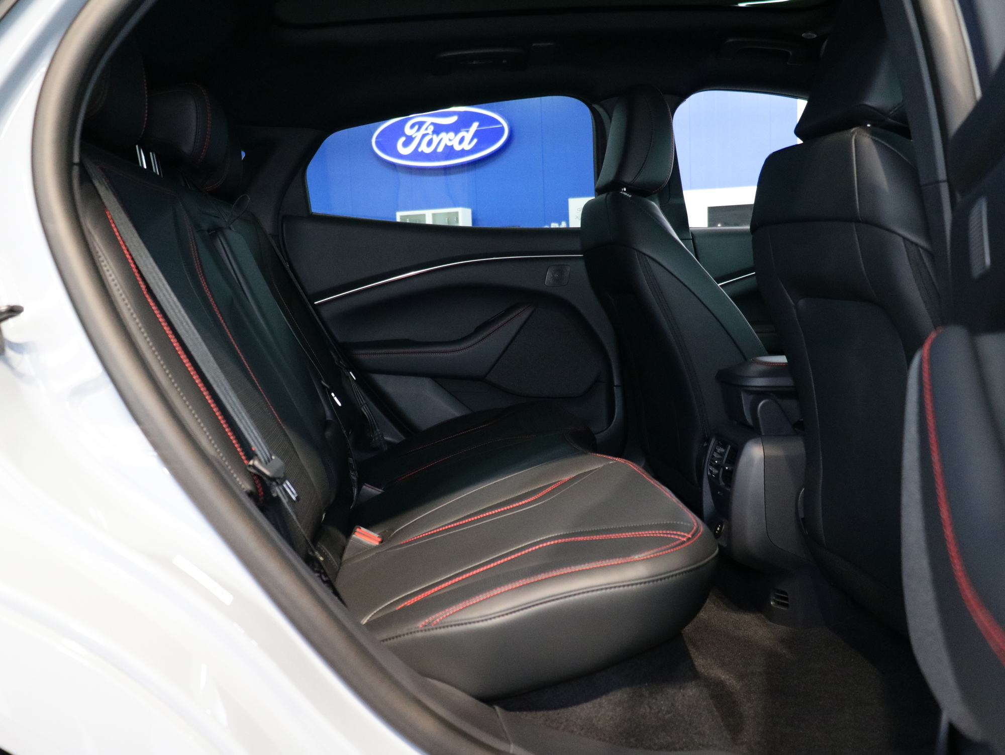 Ford Mustang Mach-E 2026, bild 7/33