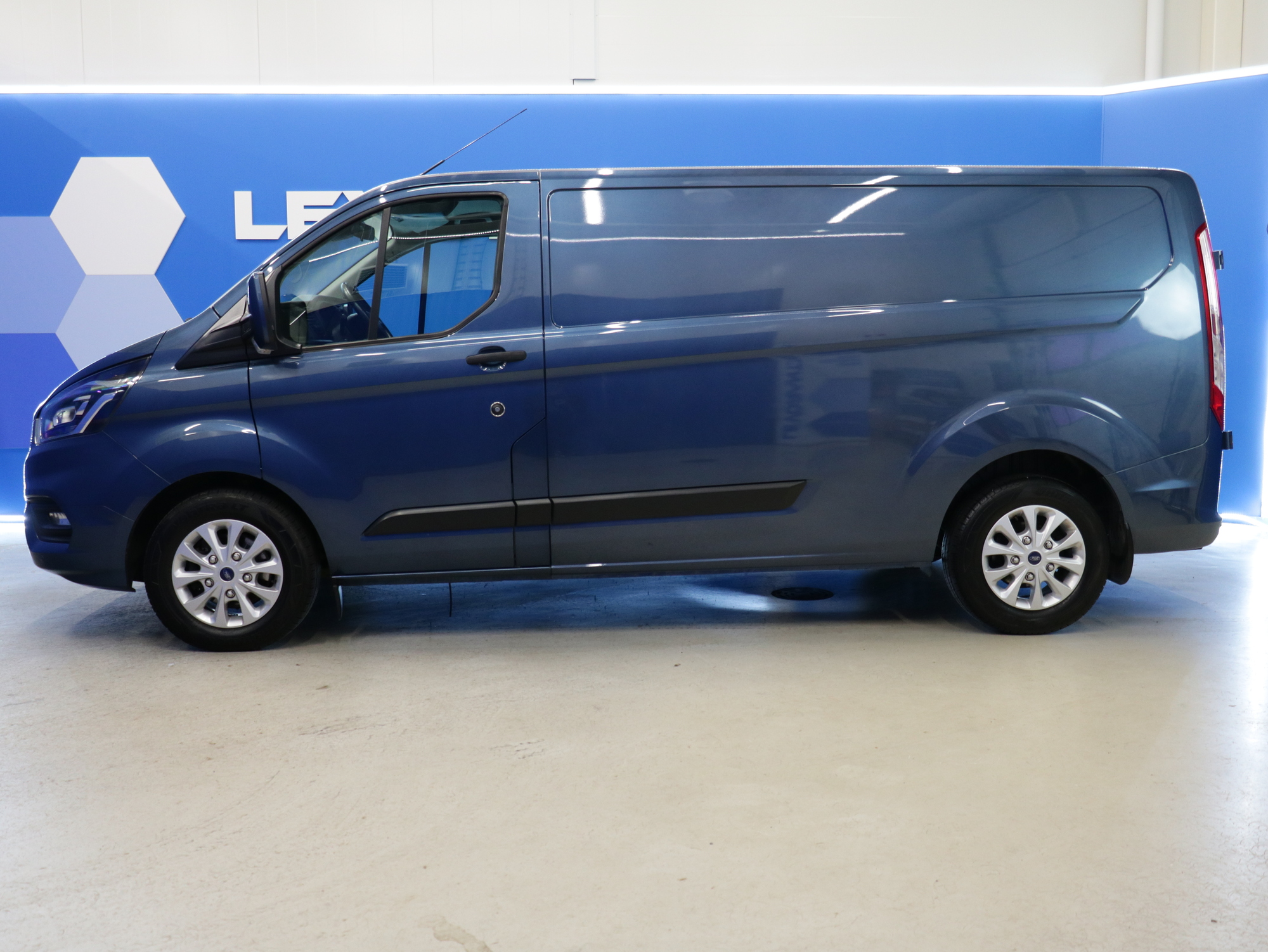 Ford Transit Custom 2020, bild 4/26